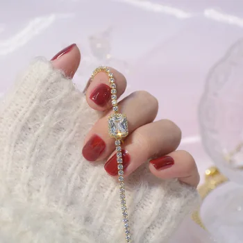 14k guldbelagt Mikro-indlagt Diamant Kæde Simple Temperament Fashionable Kvindelige Store Torv Zircon Armbånd til Kvinder images