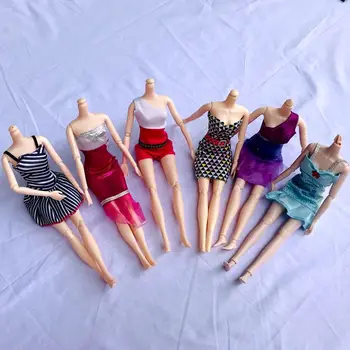 Nyeste Høj Kvalitet Sød Mini Dukke Tøj Kjole Sko Bøjler Modetøj Tøj Til Barbie Spil til Pige' DIY Fødselsdagsgave images