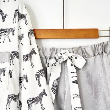 Pyjamas damer foråret og sommeren silke tynd sektion retro zebra midt-langærmet satin shorts silke home service, der passer pijama images